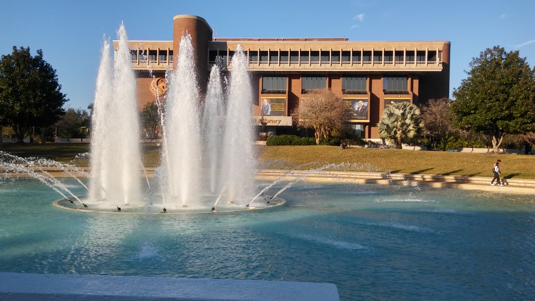 UCF's Reflection Pond in front of the John C. Hitt Library